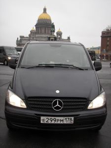 Заказ минивэна Санкт-Петербург<br><b><a href="/park/micro-bus/minivan/biz/vito7.html" style="color:#FFFFFF">Подробнее... »»</a></b>