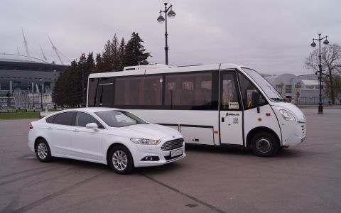 микроавтобус и авто 